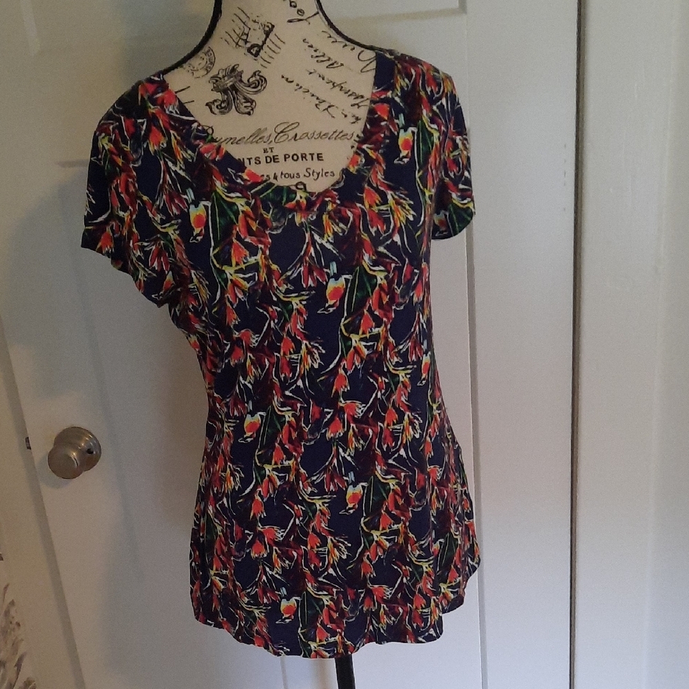 Cupio Blue Fitted Blouse with Scoop Neckline